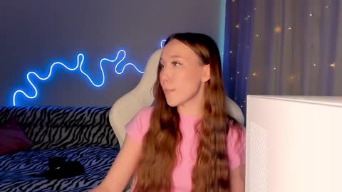 Mina online show from December 16, 10:53 am