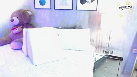 Snapshot of neytiri_moon chatting on May 6, 12:10 pm Sandra online show from May 6, 12:10 pm
