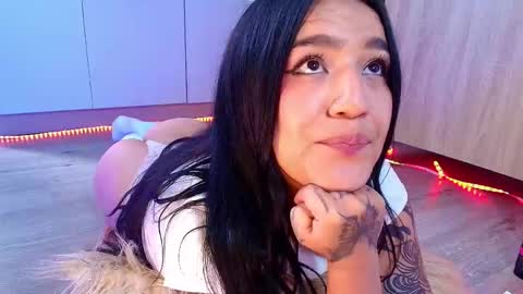 Snapshot of neytiri_san chatting on April 24, 6:54 pm Valery Gonzales online show from April 24, 6:54 pm