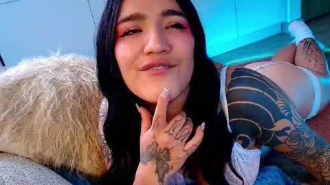 Snapshot of neytiri_san chatting on May 1, 5:39 pm Valery Gonzales online show from May 1, 5:39 pm