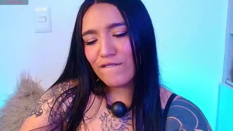 Snapshot of neytiri_san chatting on May 21, 5:20 pm Valery Gonzales online show from May 21, 5:20 pm