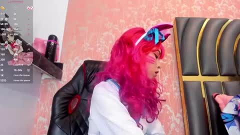 Snapshot of nezuko_mitsuri chatting on January 9, 4:49 pm NEZUKO MITSURI online show from January 9, 4:49 pm