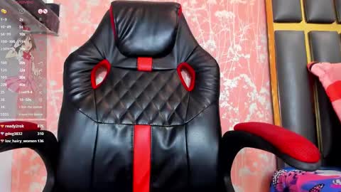 Snapshot of nezuko_mitsuri chatting on January 25, 7:49 pm NEZUKO MITSURI online show from January 25, 7:49 pm