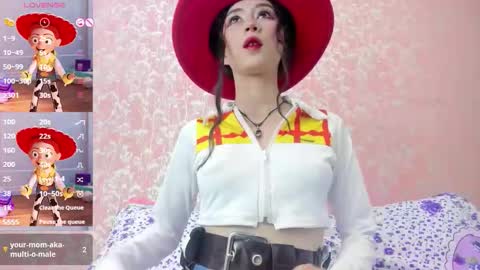 Snapshot of nezuko_mitsuri chatting on October 28, 4:20 pm NEZUKO MITSURI online show from October 28, 4:20 pm