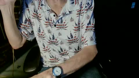 Snapshot of nfgwholoves2cum chatting on April 28, 2:38 am NFG Nice Friendly Guy Dick online show from April 28, 2:38 am