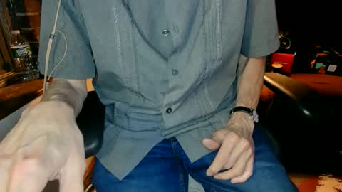 Snapshot of nfgwholoves2cum chatting on June 4, 2:17 am NFG Nice Friendly Guy Dick online show from June 4, 2:17 am