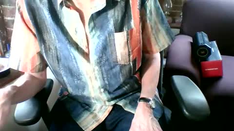 Snapshot of nfgwholoves2cum chatting on July 16, 9:21 pm NFG Nice Friendly Guy Dick online show from July 16, 9:21 pm