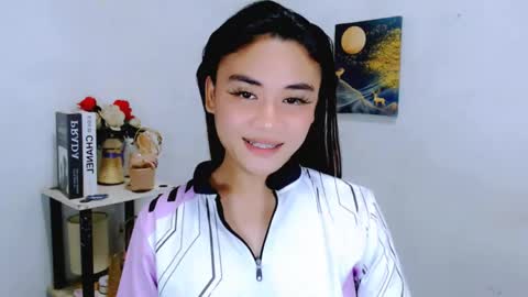 Snapshot of nhicolehollywood chatting on April 21, 1:42 am hottie nicole online show from April 21, 1:42 am