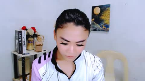 Snapshot of nhicolehollywood chatting on April 21, 2:51 am hottie nicole online show from April 21, 2:51 am