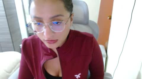 Snapshot of nia_cop chatting on December 4, 10:07 pm Dani online show from December 4, 10:07 pm
