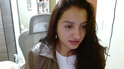 Snapshot of nia_cop chatting on December 15, 2:16 am Dani online show from December 15, 2:16 am