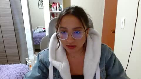 Snapshot of nia_cop chatting on February 12, 4:51 am Dani online show from February 12, 4:51 am