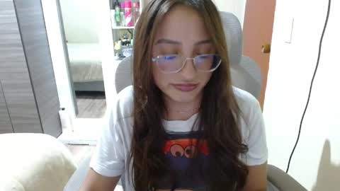 Snapshot of nia_cop chatting on April 23, 11:40 pm Dani online show from April 23, 11:40 pm