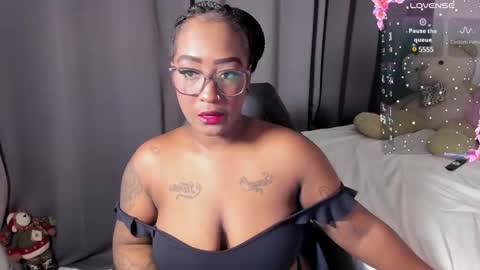 Snapshot of niafire chatting on January 26, 10:45 am Nia online show from January 26, 10:45 am