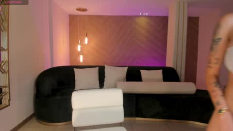 SQUIRTER DOLL    online show from December 14, 11:29 am