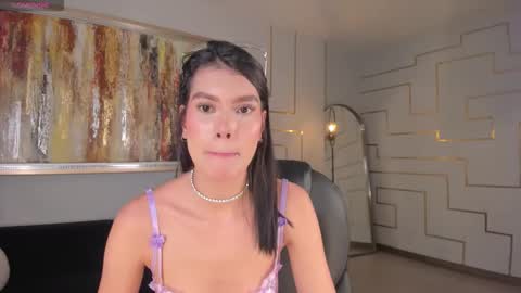 Call me Nia  online show from March 11, 10:38 pm