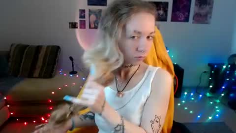 Snapshot of nica_kawaii chatting on June 22, 1:19 pm nica_kawaii online show from June 22, 1:19 pm