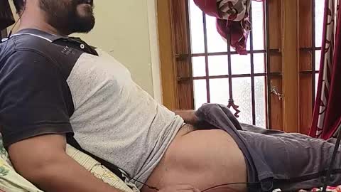 Robin online show from April 18, 9:24 am