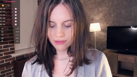 Snapshot of nice_kisss chatting on January 25, 11:22 pm Alice online show from January 25, 11:22 pm