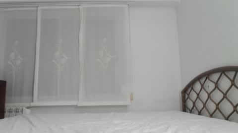Snapshot of nicebrown chatting on April 18, 11:05 pm Sfora online show from April 18, 11:05 pm
