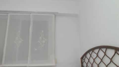 Snapshot of nicebrown chatting on April 28, 2:27 am Sfora online show from April 28, 2:27 am