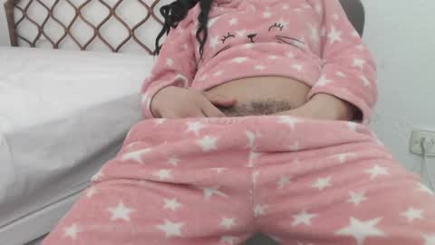 Snapshot of nicebrown chatting on May 14, 9:49 am Sfora online show from May 14, 9:49 am