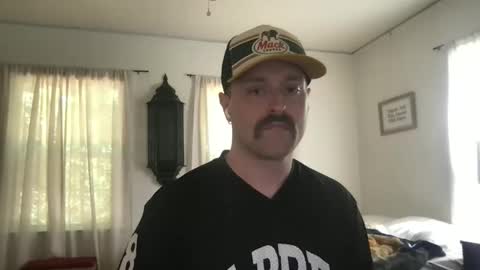 NiceButtNiceGuy online show from April 1, 6:38 pm