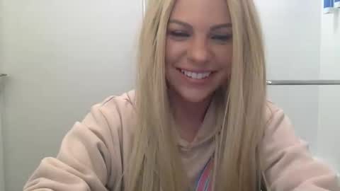 Amber online show from February 28, 3:18 am