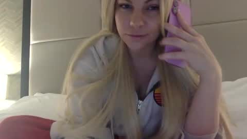 Amber online show from April 7, 10:05 am