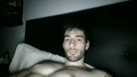Snapshot of nicegguy9826 chatting on April 7, 7:31 am nicegguy9826 online show from April 7, 7:31 am