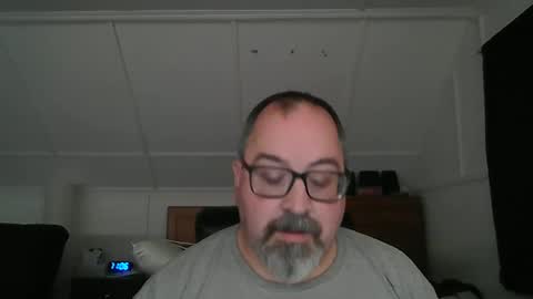 Snapshot of niceguy7208 chatting on September 15, 3:06 am niceguy7208 online show from September 15, 3:06 am