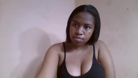 Snapshot of nicelly01 chatting on June 14, 3:19 am nicelly01 online show from June 14, 3:19 am