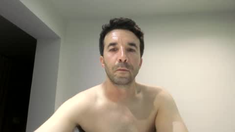 Snapshot of niciboi chatting on June 25, 10:47 pm James online show from June 25, 10:47 pm