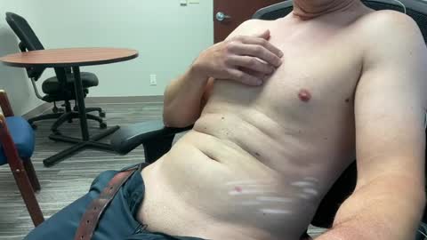 Snapshot of nick705068 chatting on July 7, 9:41 pm nick705068 online show from July 7, 9:41 pm