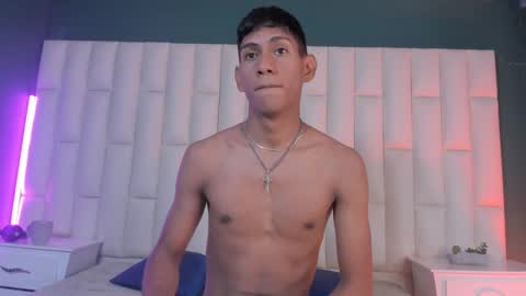 Snapshot of nick_collins20 chatting on February 28, 5:37 am Nick online show from February 28, 5:37 am