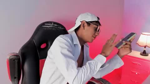 Snapshot of nick_collins20 chatting on September 23, 8:01 pm Nick online show from September 23, 8:01 pm