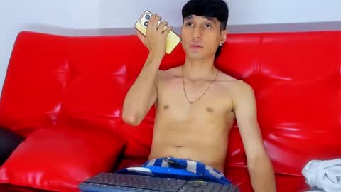 Snapshot of nick_damon chatting on December 6, 8:51 pm Nick online show from December 6, 8:51 pm