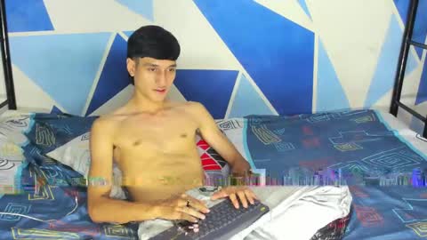 Snapshot of nick_damon chatting on May 7, 3:56 am Nick online show from May 7, 3:56 am