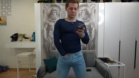 Snapshot of nick_howlenxx chatting on May 7, 4:45 pm nick_howlenxx online show from May 7, 4:45 pm
