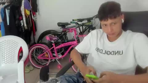 Snapshot of nick_master2 chatting on May 3, 6:19 am nick_master2 online show from May 3, 6:19 am