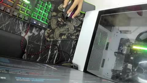 Snapshot of nick_master2 chatting on May 16, 10:36 am nick_master2 online show from May 16, 10:36 am