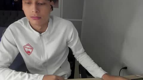 Snapshot of nick_master2 chatting on June 6, 5:50 pm nick_master2 online show from June 6, 5:50 pm