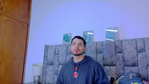 Snapshot of nick_moss_ chatting on February 27, 11:10 am nick_moss_ online show from February 27, 11:10 am