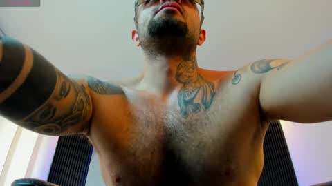 Snapshot of nick_owen26 chatting on April 16, 9:39 pm nick owen26 online show from April 16, 9:39 pm