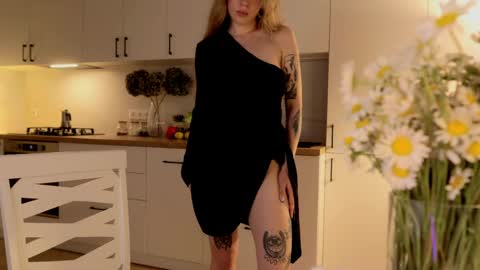 Snapshot of nickacherie chatting on May 30, 5:32 pm Nicka Cherie online show from May 30, 5:32 pm