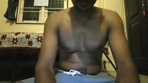 Snapshot of nickboy2106 chatting on April 14, 5:52 pm vicky online show from April 14, 5:52 pm
