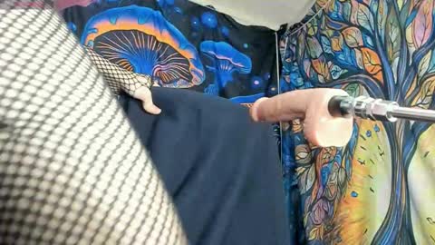 Snapshot of nicki_96 chatting on October 19, 1:39 am Nicki online show from October 19, 1:39 am