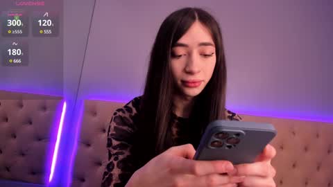 Nickie online show from December 8, 4:25 am