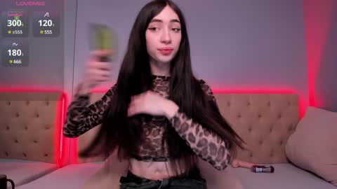Nickie online show from December 14, 1:49 pm