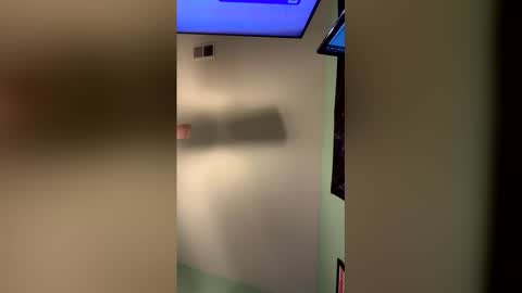 Snapshot of nickjohnson2000 chatting on March 16, 6:28 am nickjohnson2000 online show from March 16, 6:28 am